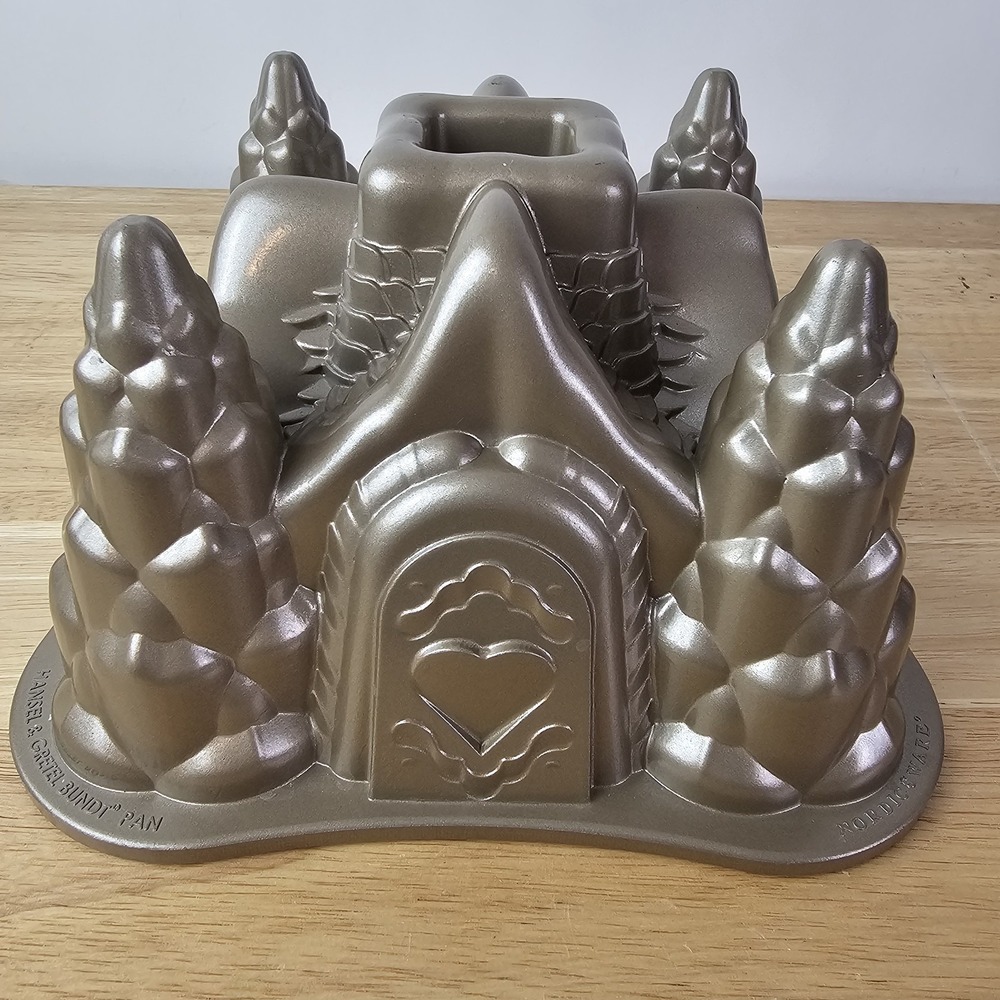 Hansel & Gretel Bundt Cake NordicWare Pan Williams Sonoma - VG Nordic Ware